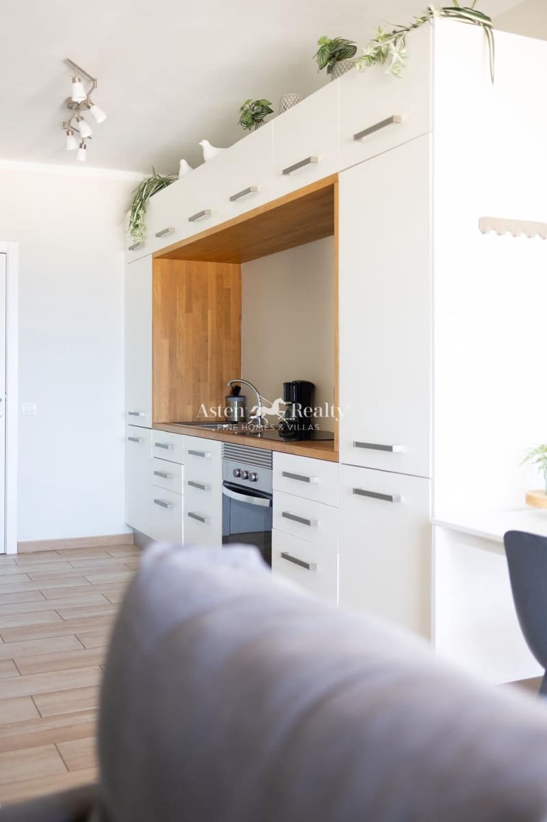 Flat te koop in Playa Paraiso met zwembad - € 210.000 (Ref: 9301589)