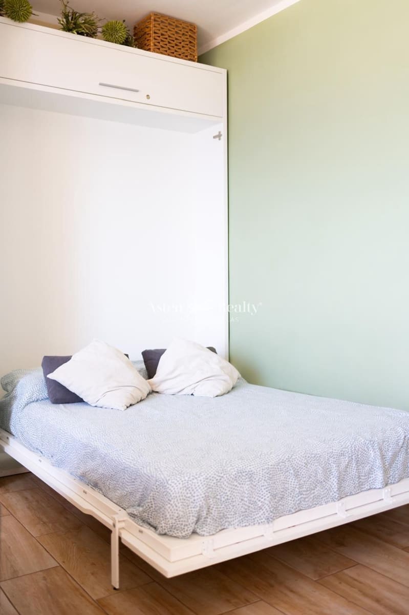 Flat te koop in Playa Paraiso met zwembad - € 210.000 (Ref: 9301589)