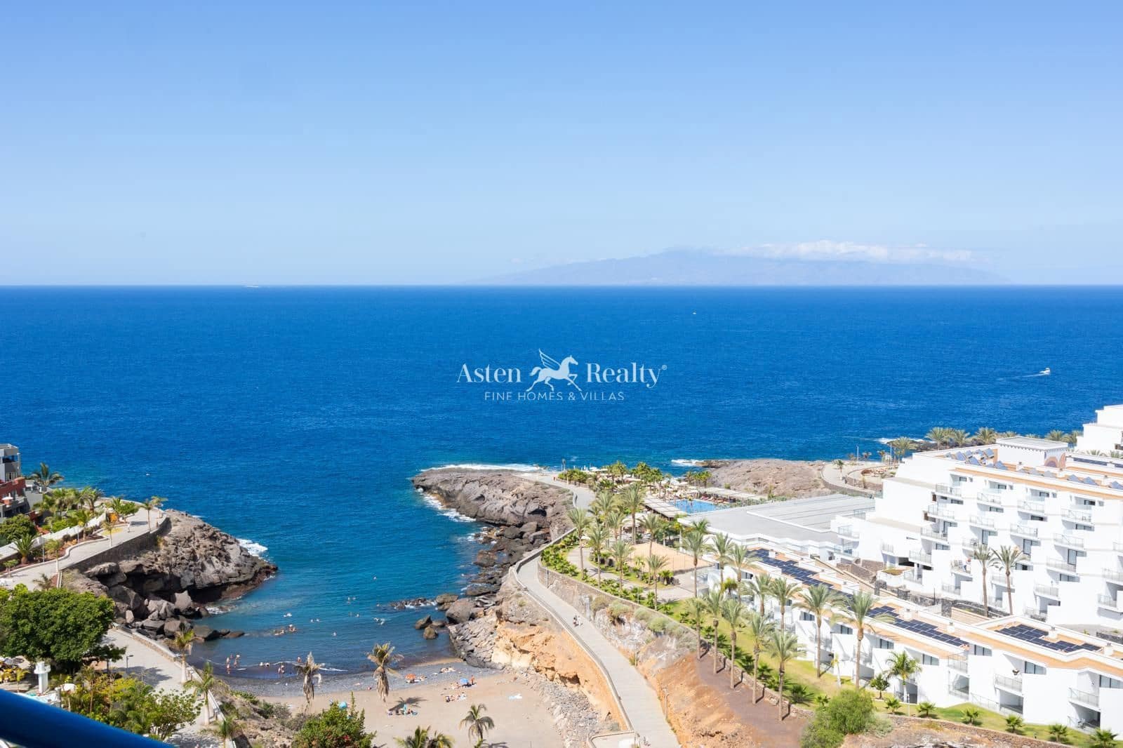 Flat te koop in Playa Paraiso met zwembad - € 210.000 (Ref: 9301589)