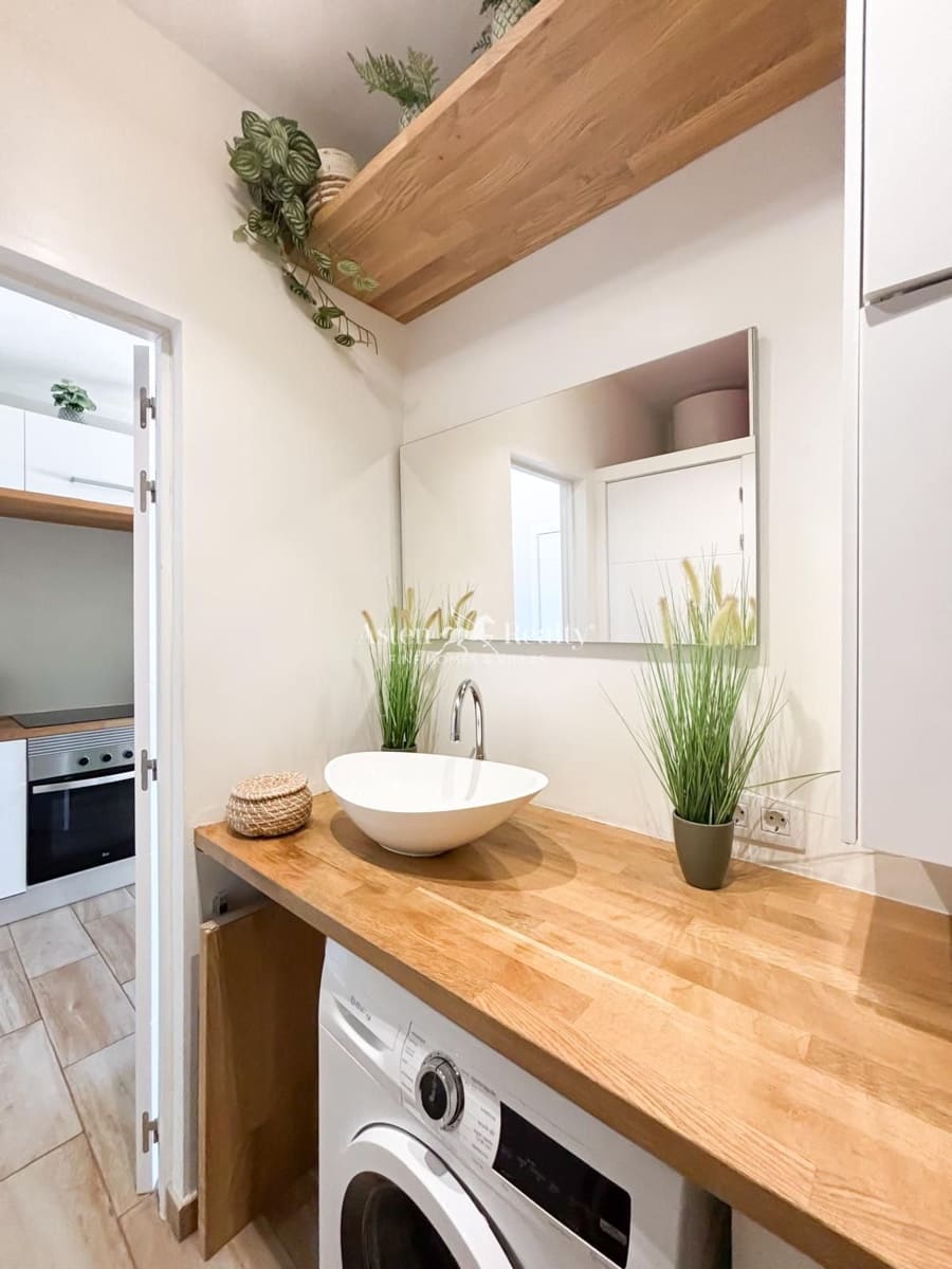 Flat te koop in Playa Paraiso met zwembad - € 210.000 (Ref: 9301589)