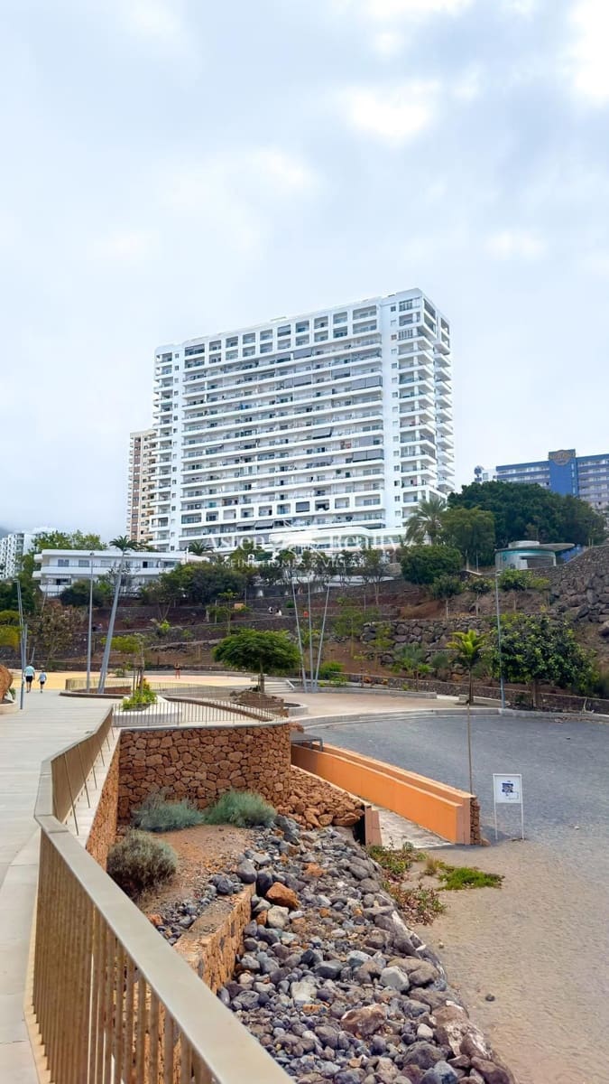 Flat te koop in Playa Paraiso met zwembad - € 210.000 (Ref: 9301589)