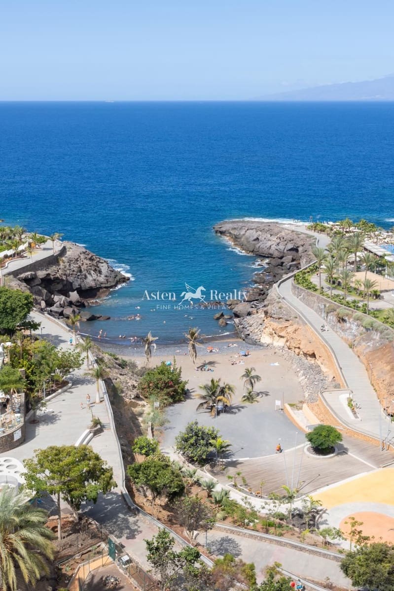 Flat te koop in Playa Paraiso met zwembad - € 210.000 (Ref: 9301589)