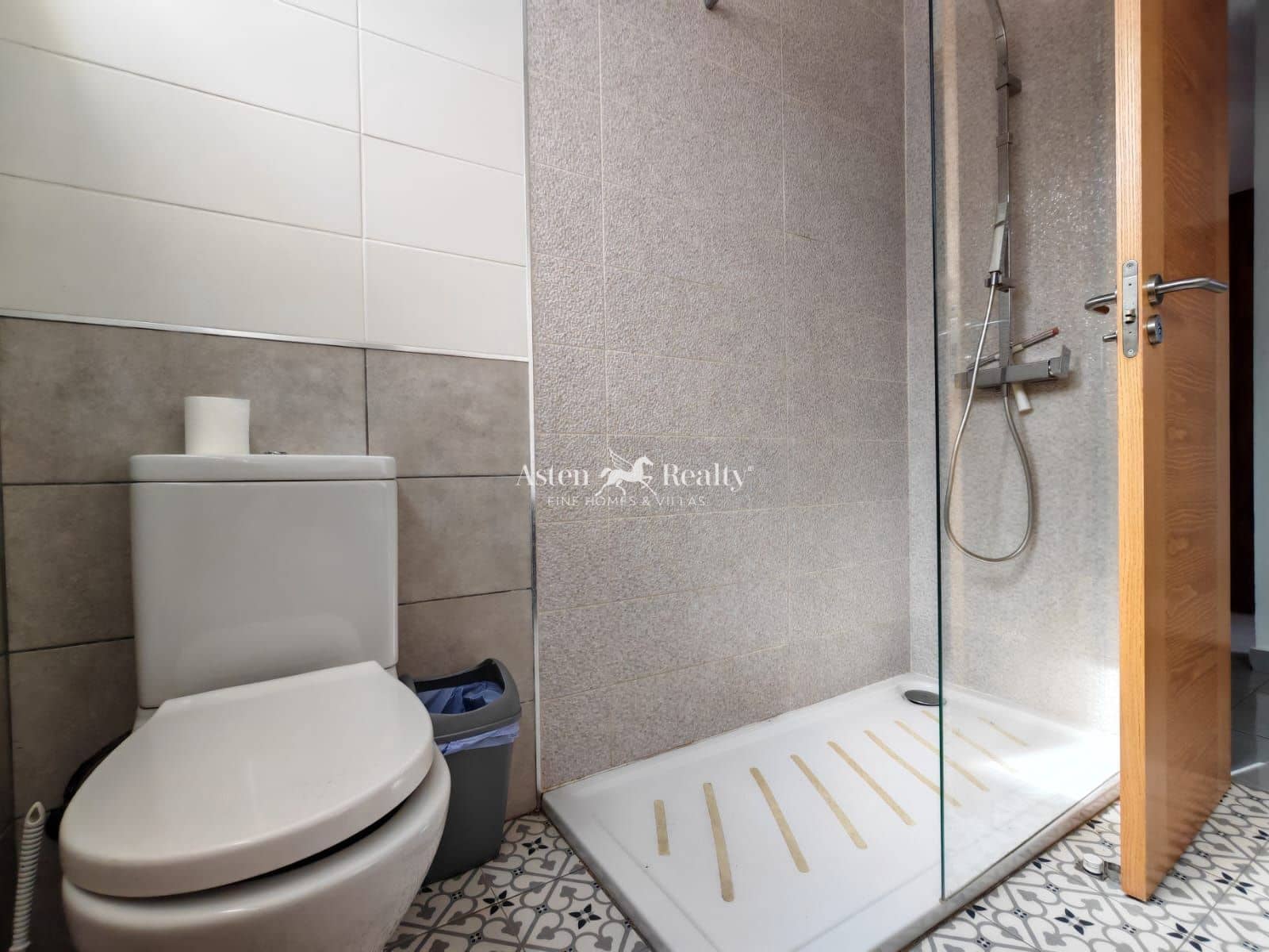 2 slaapkamer Flat te koop in Los Cristianos met garage - € 375.000 (Ref: 9301997)