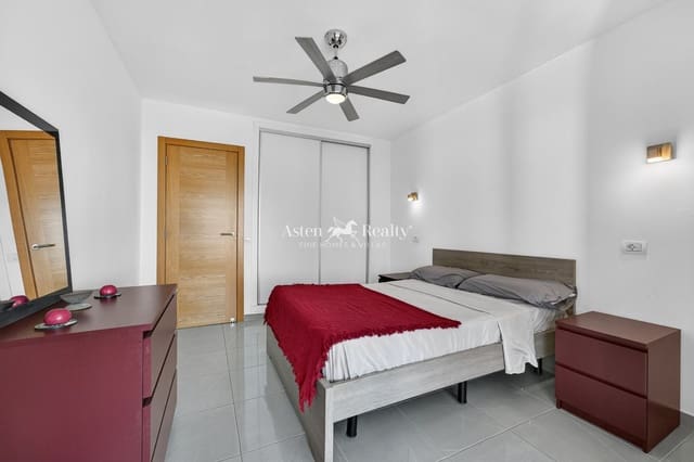 2 chambre Appartement à vendre à Los Cristianos, Arona avec garage - 347 000 € (Ref: 9301997)