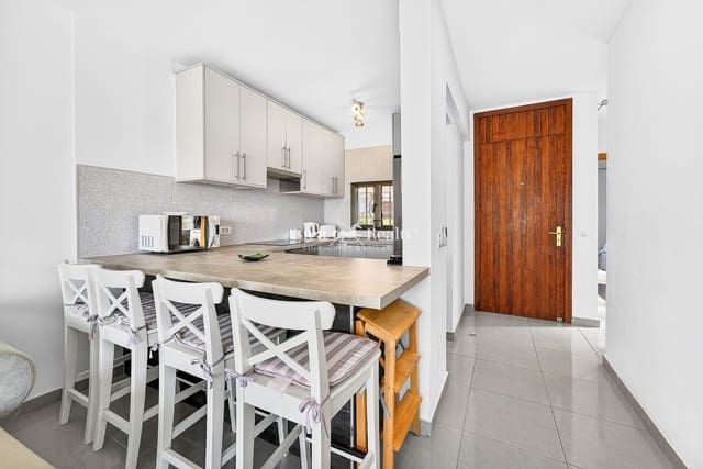 2 chambre Appartement à vendre à Los Cristianos, Arona avec garage - 347 000 € (Ref: 9301997)