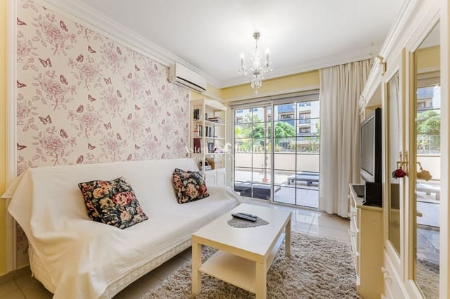 1 soveværelse Lejlighed til salg i Playa del Duque, Adeje med swimmingpool garage - € 459.000 (Ref: 9301998)