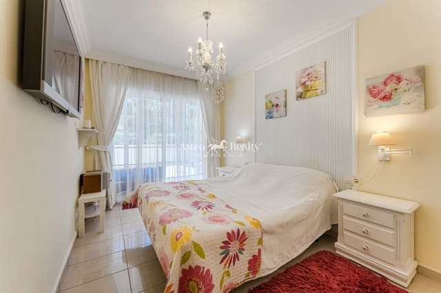 1 soveværelse Lejlighed til salg i Playa del Duque, Adeje med swimmingpool garage - € 459.000 (Ref: 9301998)