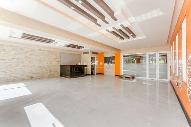 Empresa para venda em Playa de las Américas, Adeje - 450 000 € (Ref: 9301999)