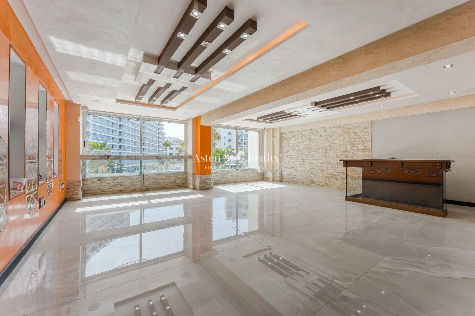 Empresa para venda em Costa Adeje - 450 000 € (Ref: 9301999)