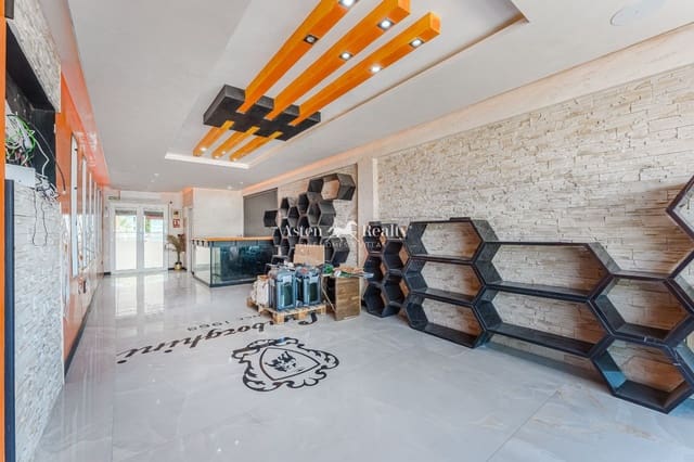 Virksomhed til salg i Playa de las Américas, Adeje - € 379.000 (Ref: 9302000)