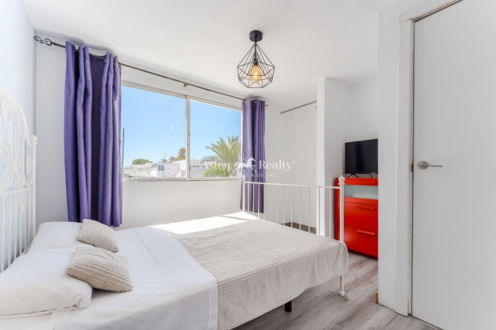 4 slaapkamer Huis te koop in Costa del Silencio met zwembad - € 340.000 (Ref: 9306994)