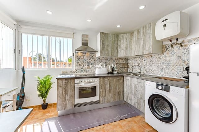 4 slaapkamer Huis te koop in Costa del Silencio, Arona met zwembad - € 340.000 (Ref: 9306994)