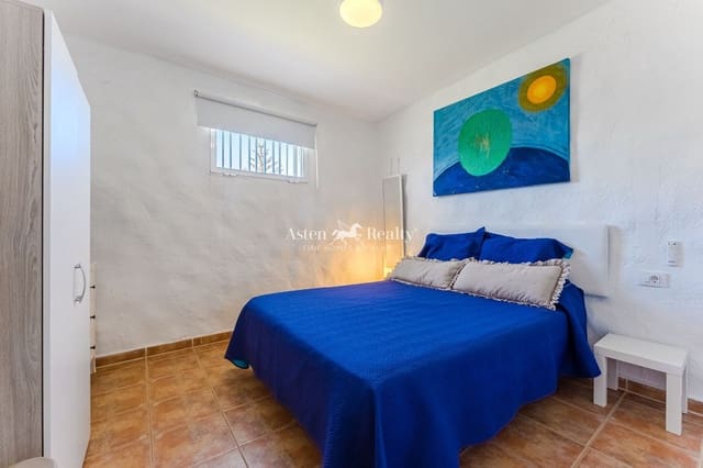 4 slaapkamer Huis te koop in Costa del Silencio, Arona met zwembad - € 340.000 (Ref: 9306994)