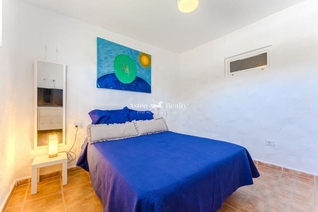 4 slaapkamer Huis te koop in Costa del Silencio, Arona met zwembad - € 340.000 (Ref: 9306994)