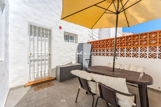 4 slaapkamer Huis te koop in Costa del Silencio, Arona met zwembad - € 340.000 (Ref: 9306994)