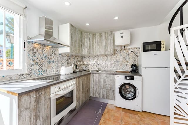 4 slaapkamer Huis te koop in Costa del Silencio, Arona met zwembad - € 340.000 (Ref: 9306994)