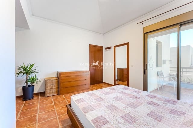 3 soveværelse Byhus til salg i El Medano, Granadilla de Abona med swimmingpool garage - € 475.000 (Ref: 9309211)