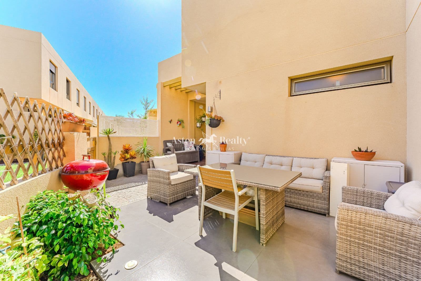 3 soveværelse Byhus til salg i El Medano med swimmingpool garage - € 475.000 (Ref: 9309211)