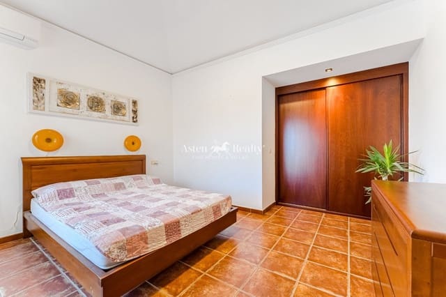 3 soveværelse Byhus til salg i El Medano, Granadilla de Abona med swimmingpool garage - € 475.000 (Ref: 9309211)