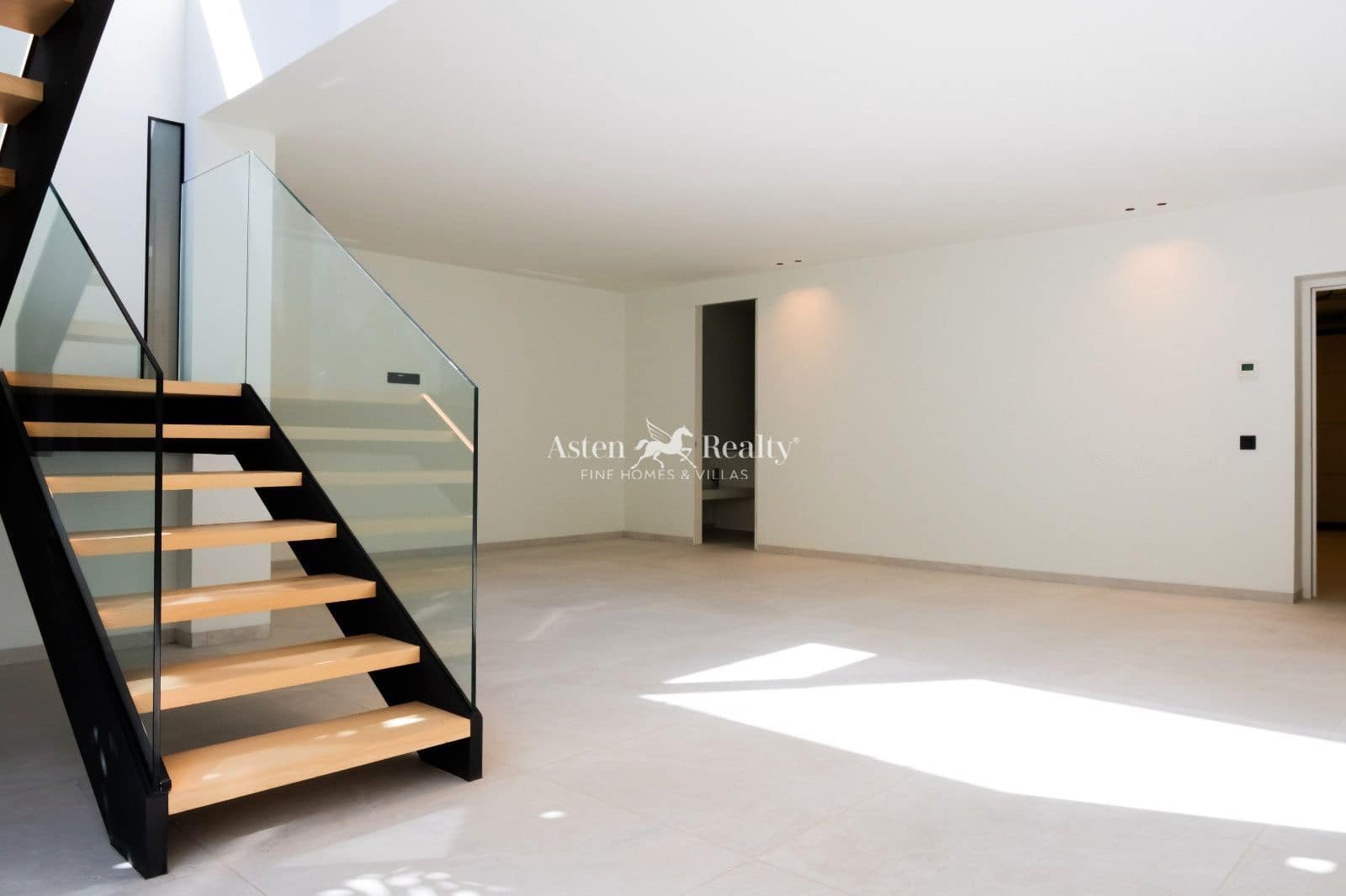 4 chambre Maison de Ville à vendre à Guia de Isora avec piscine garage - 4 290 000 € (Ref: 9309295)