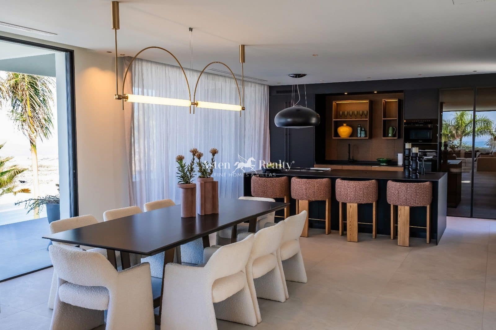 4 chambre Maison de Ville à vendre à Guia de Isora avec piscine garage - 4 290 000 € (Ref: 9309295)