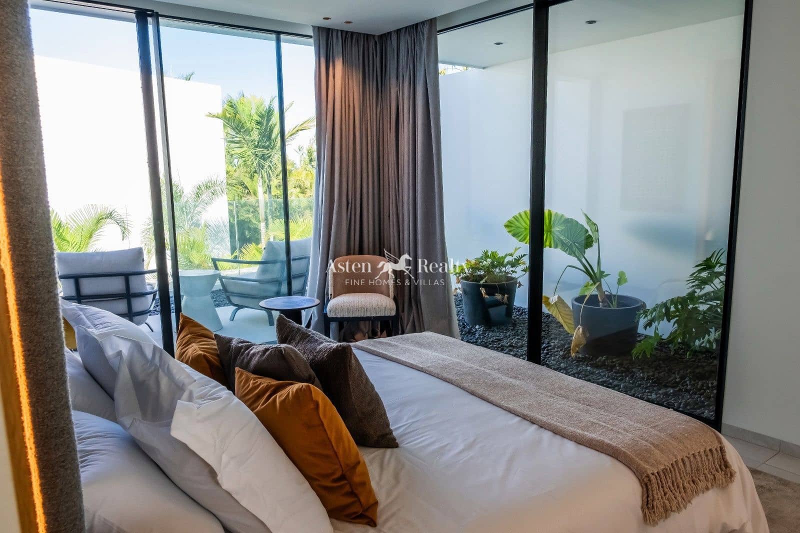 4 chambre Maison de Ville à vendre à Guia de Isora avec piscine garage - 4 290 000 € (Ref: 9309295)