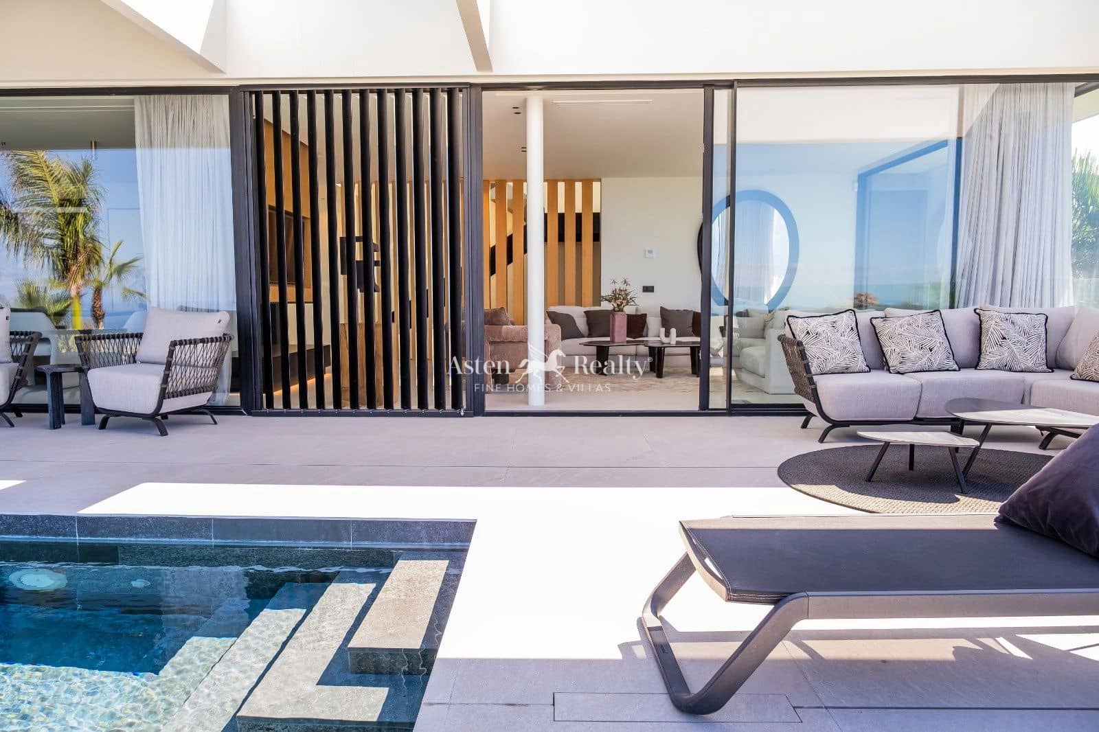 4 chambre Maison de Ville à vendre à Guia de Isora avec piscine garage - 4 290 000 € (Ref: 9309295)