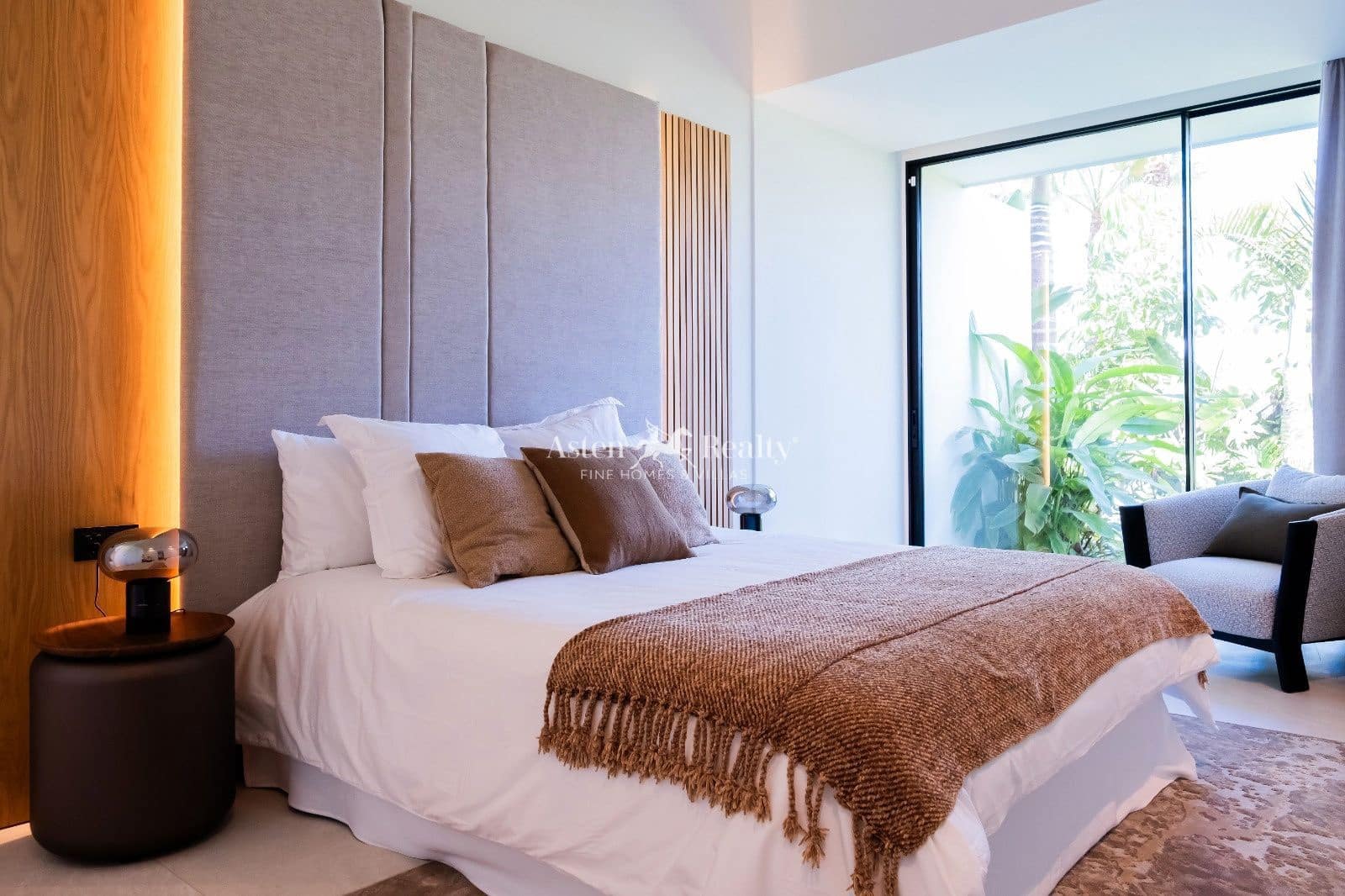 4 chambre Maison de Ville à vendre à Guia de Isora avec piscine garage - 4 290 000 € (Ref: 9309295)