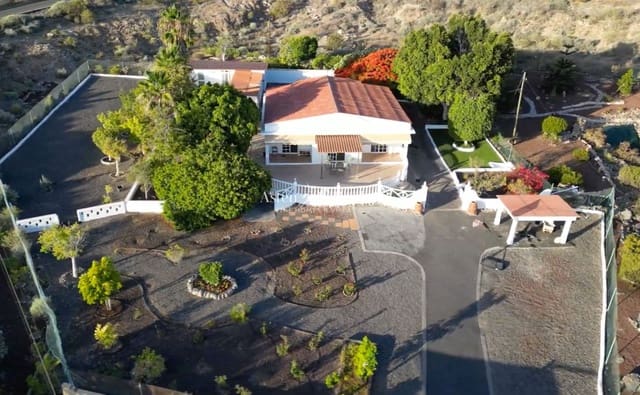 5 chambre Villa/Maison à vendre à Piedra Hincada, Guía de Isora avec garage - 977 000 € (Ref: 9309369)