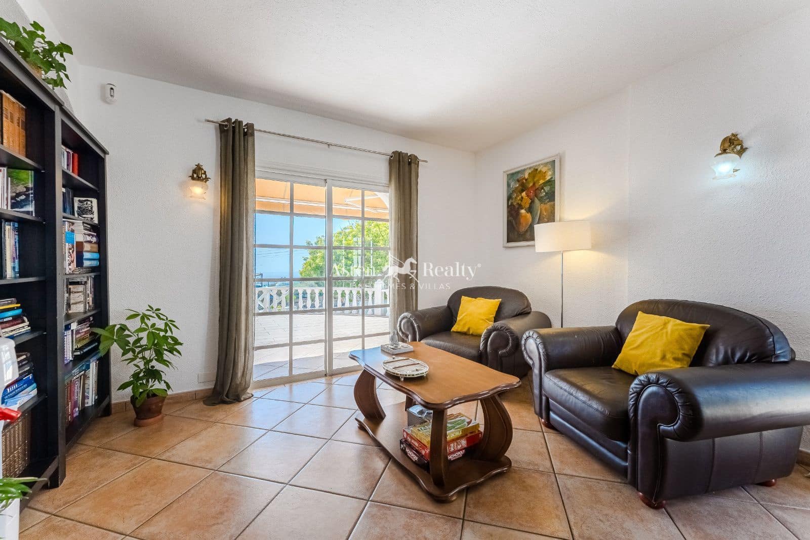 5 slaapkamer Villa te koop in Piedra Hincada met garage - € 977.000 (Ref: 9309369)