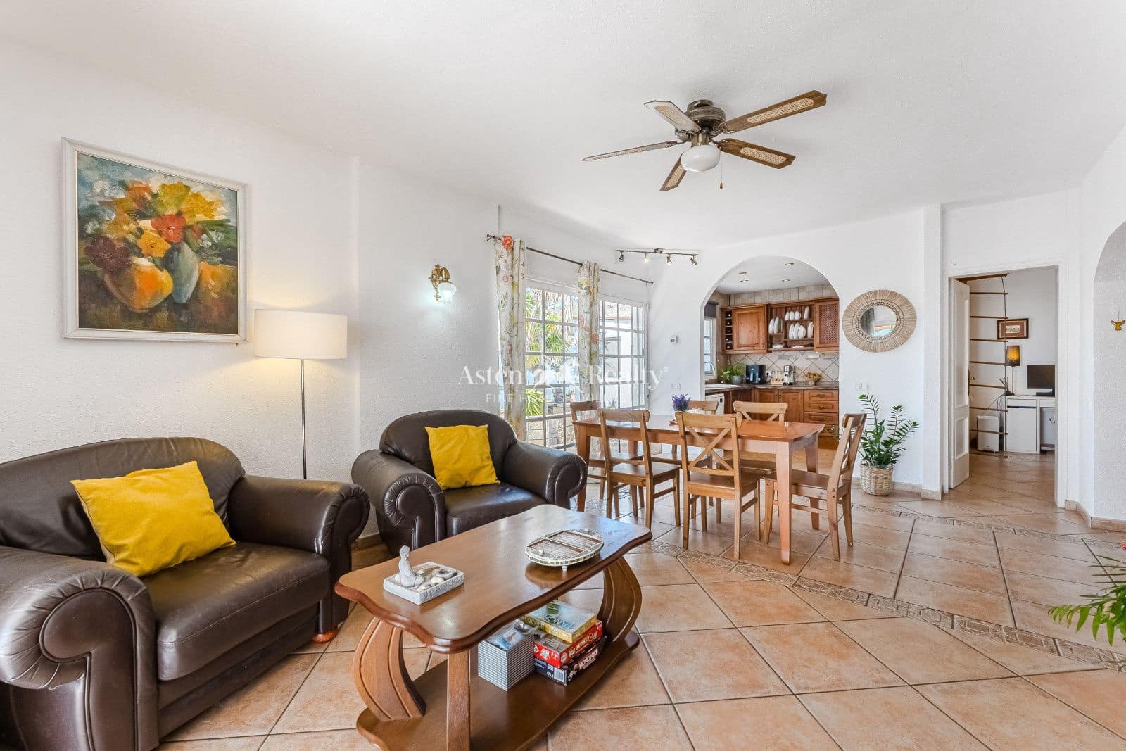 5 slaapkamer Villa te koop in Piedra Hincada met garage - € 977.000 (Ref: 9309369)