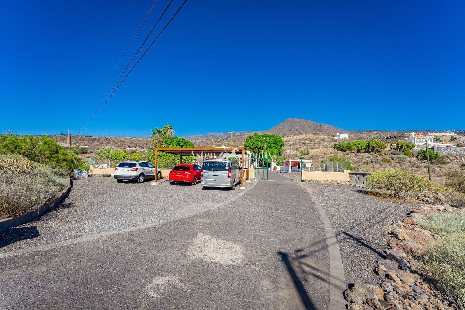 5 slaapkamer Villa te koop in Piedra Hincada met garage - € 977.000 (Ref: 9309369)