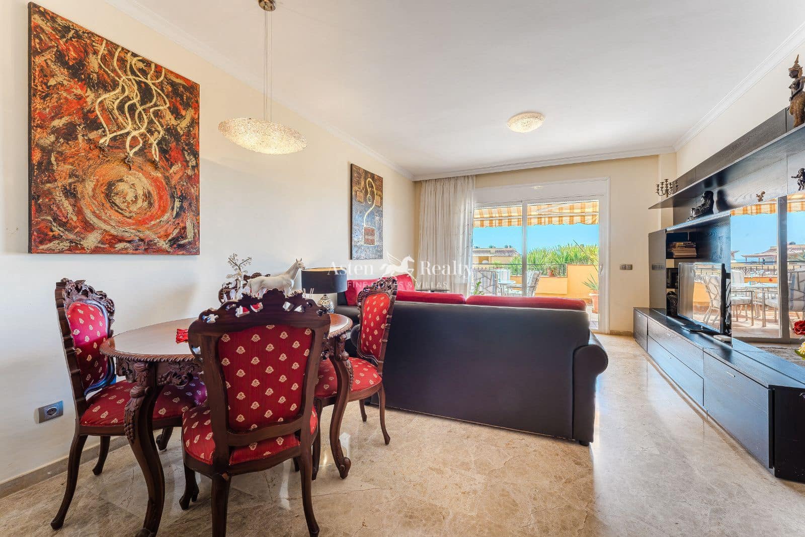 2 slaapkamer Flat te koop in Puerto Santiago met zwembad garage - € 435.000 (Ref: 9318137)