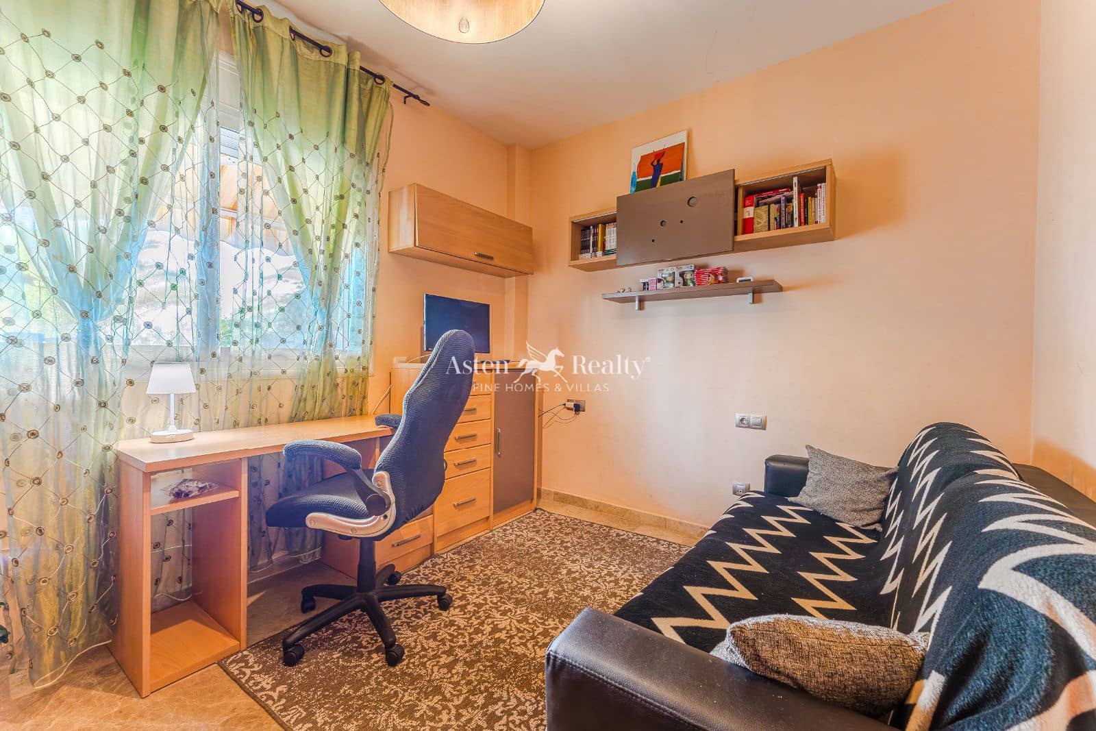 2 slaapkamer Flat te koop in Puerto Santiago met zwembad garage - € 435.000 (Ref: 9318137)