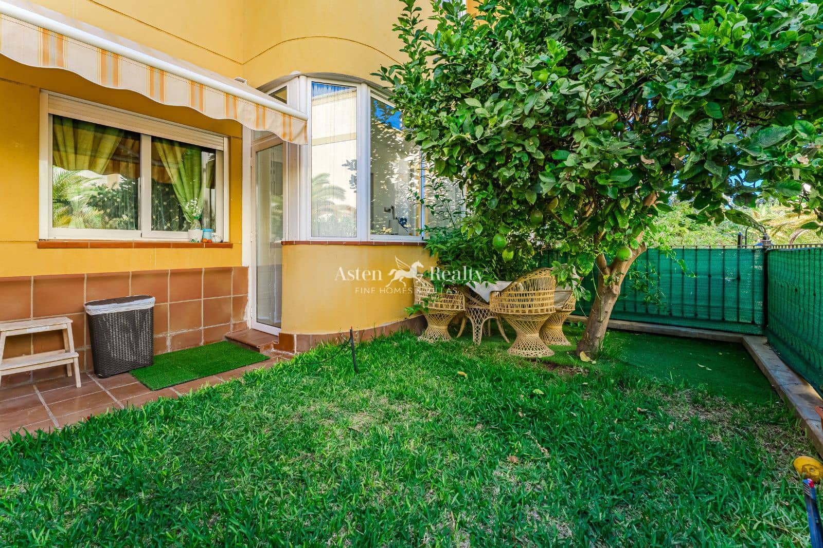 2 slaapkamer Flat te koop in Puerto Santiago met zwembad garage - € 435.000 (Ref: 9318137)