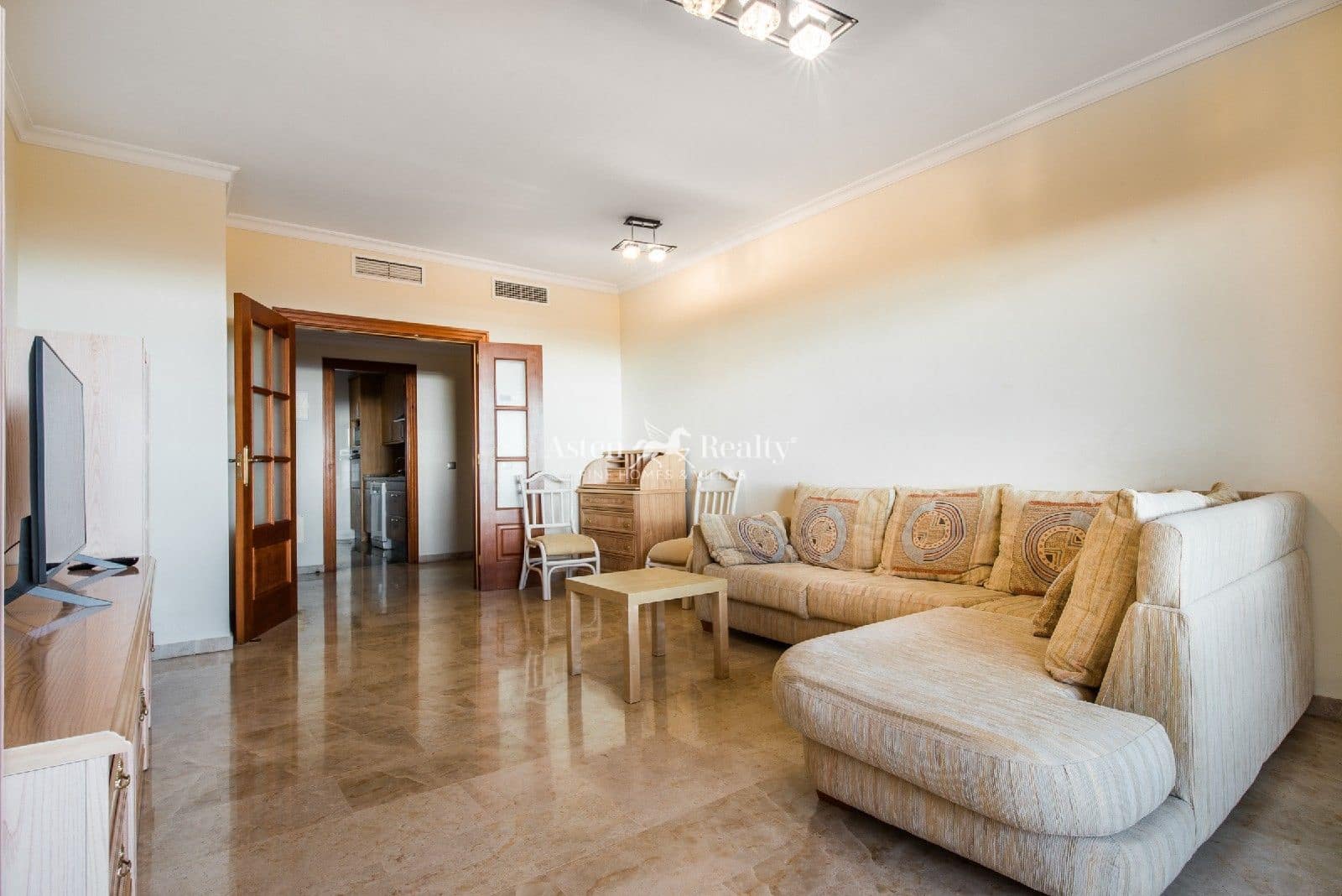 2 slaapkamer Flat te koop in Puerto Santiago met zwembad garage - € 425.000 (Ref: 9325277)