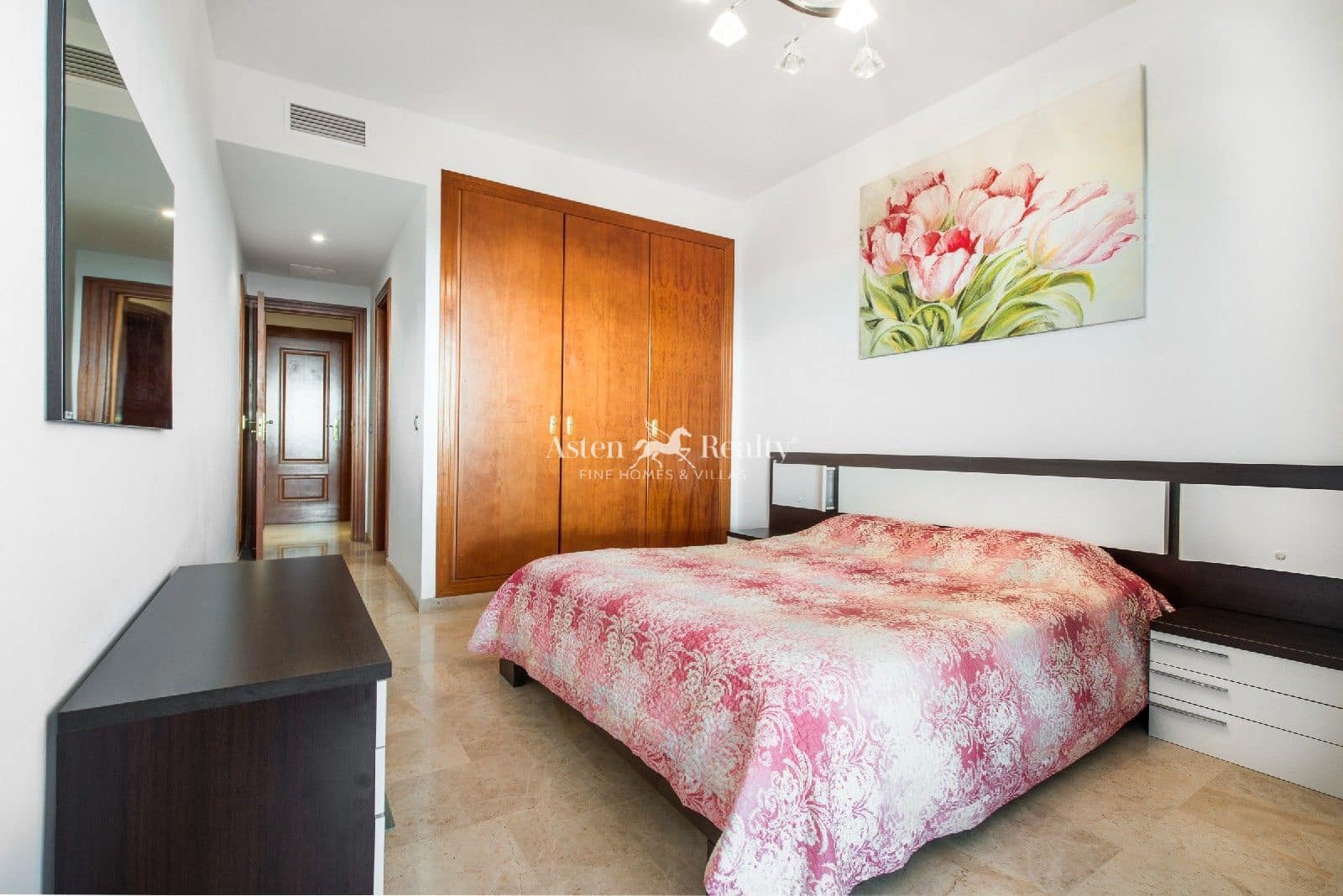 2 slaapkamer Flat te koop in Puerto Santiago met zwembad garage - € 425.000 (Ref: 9325277)