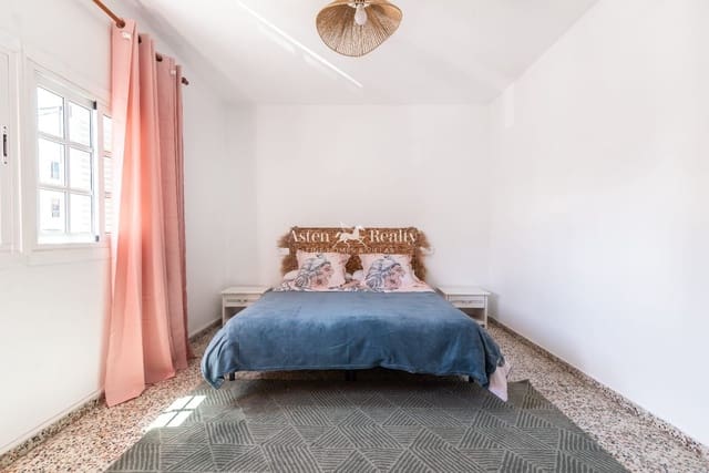 5 soverom Restaurant/Bar til salgs i San Isidro de Abona, Granadilla de Abona - € 375 000 (Ref: 9329589)