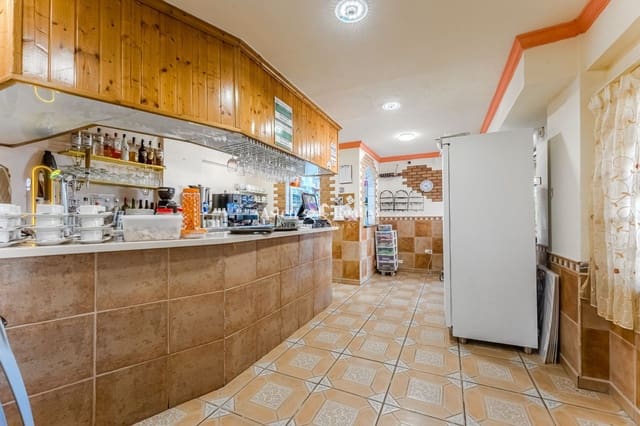 Virksomhed til salg i Playa de las Américas, Adeje - € 650.000 (Ref: 9344085)