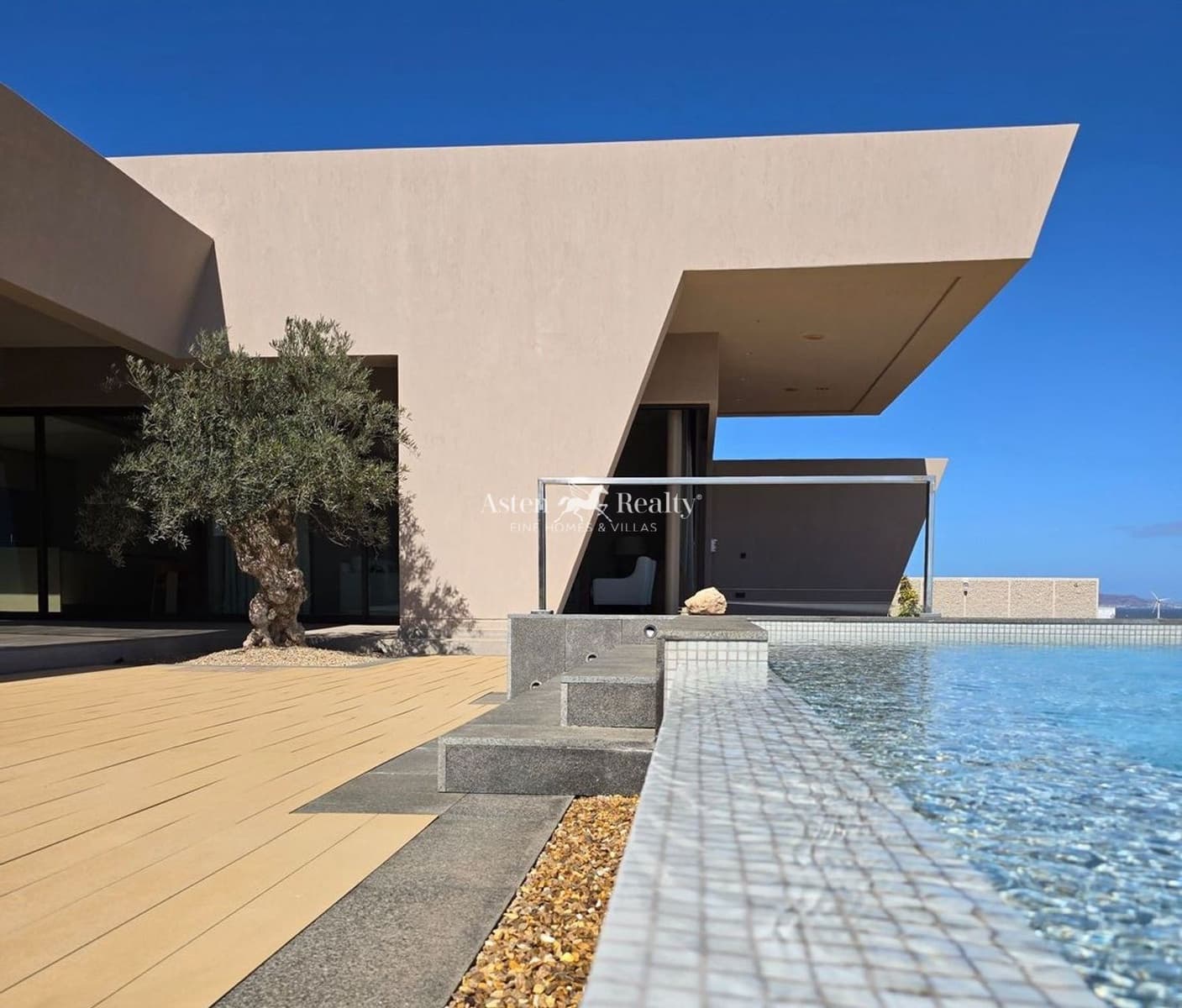 4 soverom Hus til salgs i Corralejo med svømmebasseng garasje - € 2 450 000 (Ref: 9345171)