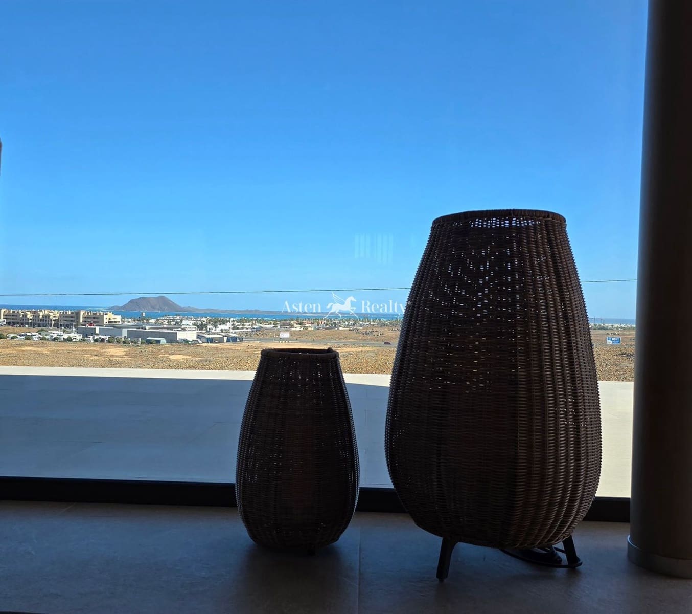 4 soverom Hus til salgs i Corralejo med svømmebasseng garasje - € 2 450 000 (Ref: 9345171)