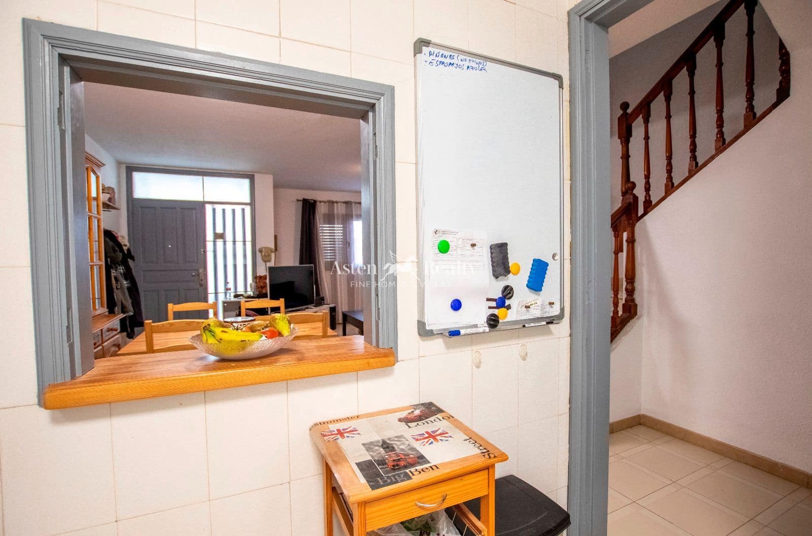 4 bedroom Townhouse for sale in Playa San Juan with pool garage - € 416,000 (Ref: 9345724)