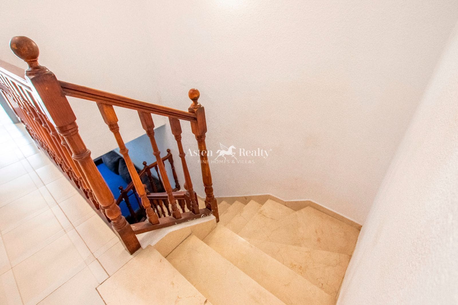 4 bedroom Townhouse for sale in Playa San Juan with pool garage - € 416,000 (Ref: 9345724)