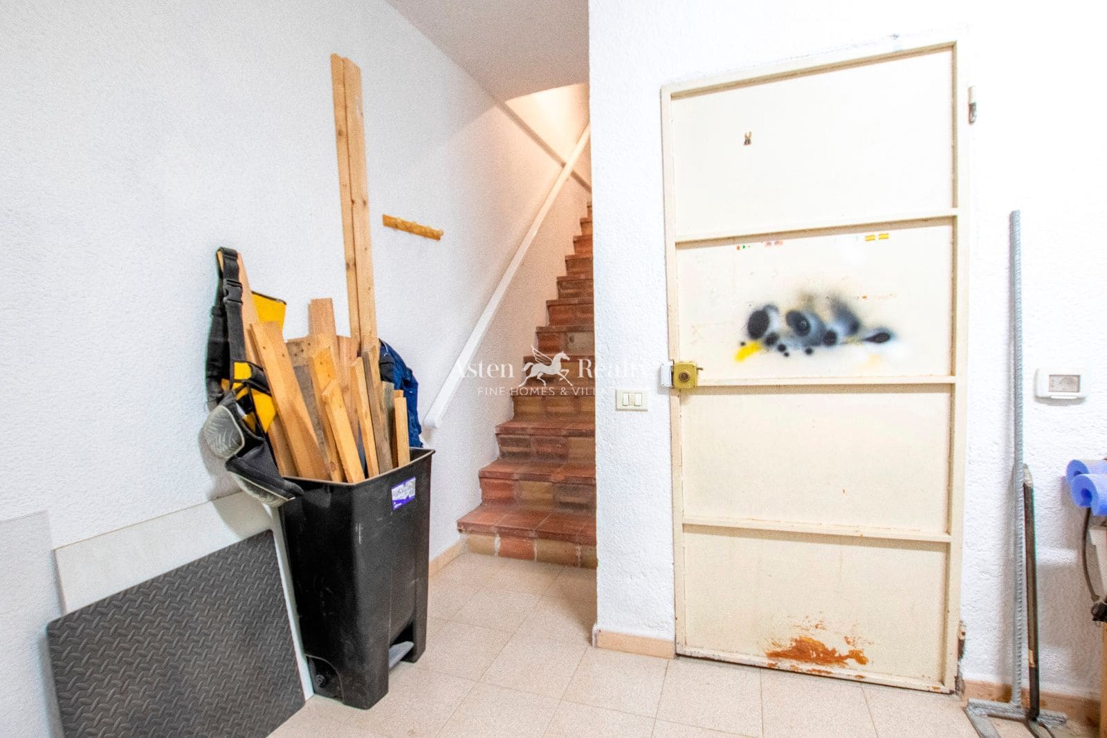 4 bedroom Townhouse for sale in Playa San Juan with pool garage - € 416,000 (Ref: 9345724)