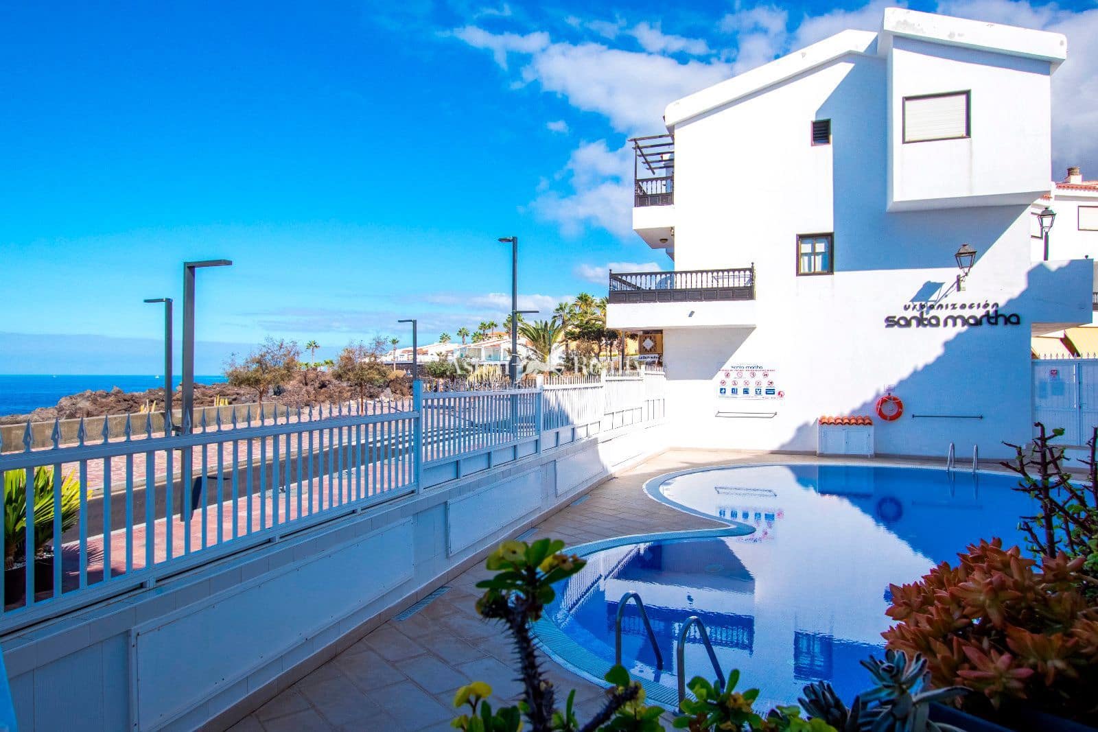 4 bedroom Townhouse for sale in Playa San Juan with pool garage - € 416,000 (Ref: 9345724)