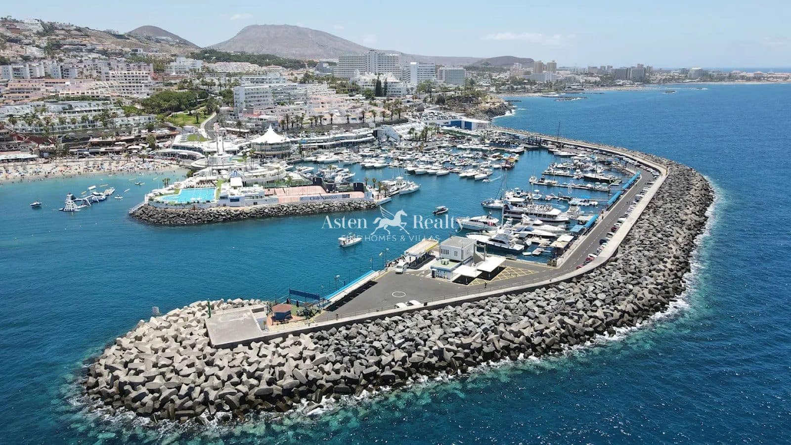 Restaurant/Bar til salgs i Costa Adeje - € 485 000 (Ref: 9345726)