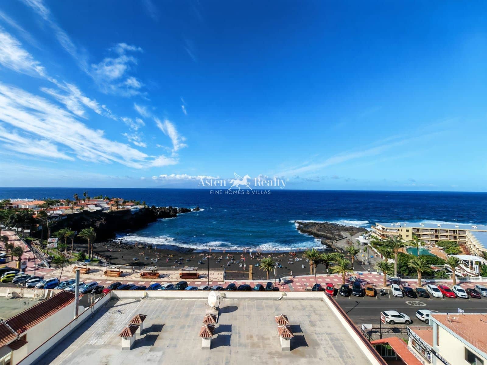 1 slaapkamer Flat te koop in Puerto Santiago met zwembad - € 240.000 (Ref: 9350042)