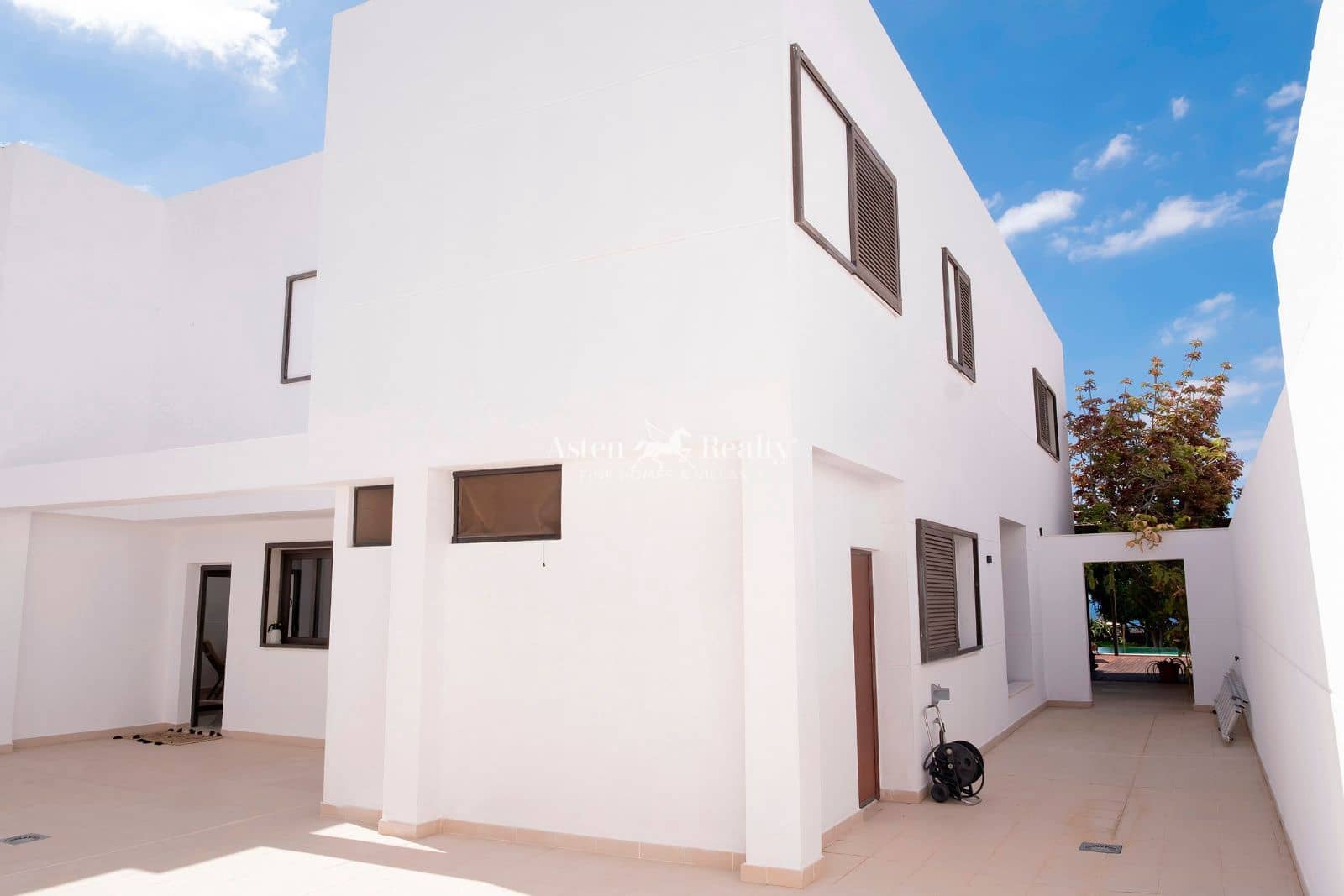 5 chambre Maison de Ville à vendre à Torviscas avec piscine garage - 2 730 000 € (Ref: 9352836)