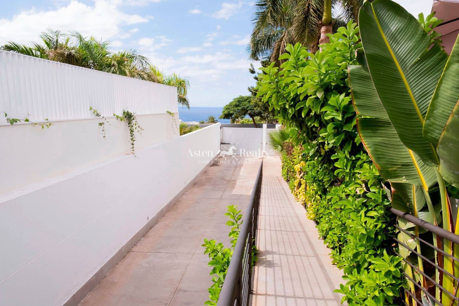 5 chambre Maison de Ville à vendre à Torviscas avec piscine garage - 2 730 000 € (Ref: 9352836)