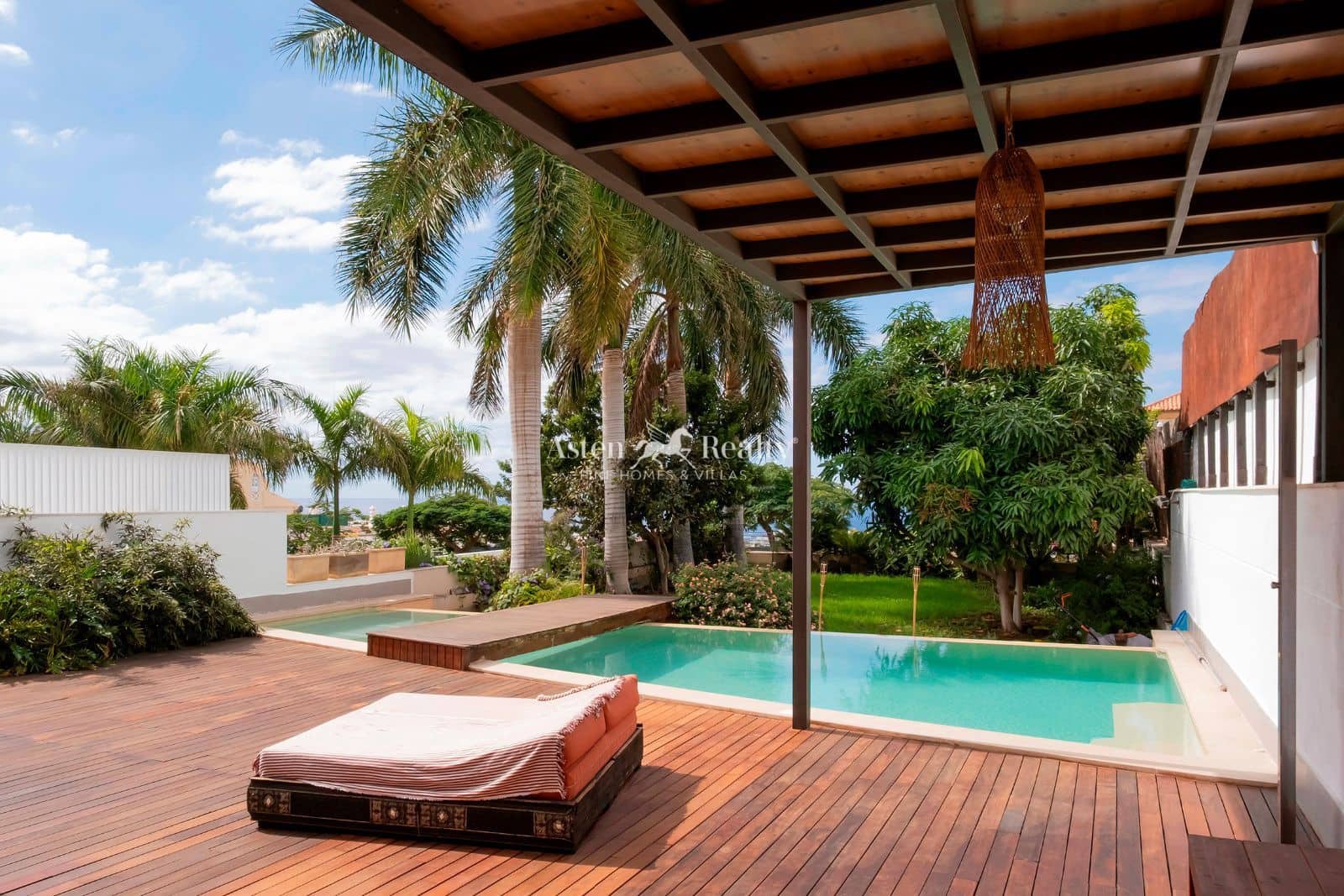 5 chambre Maison de Ville à vendre à Torviscas avec piscine garage - 2 730 000 € (Ref: 9352836)